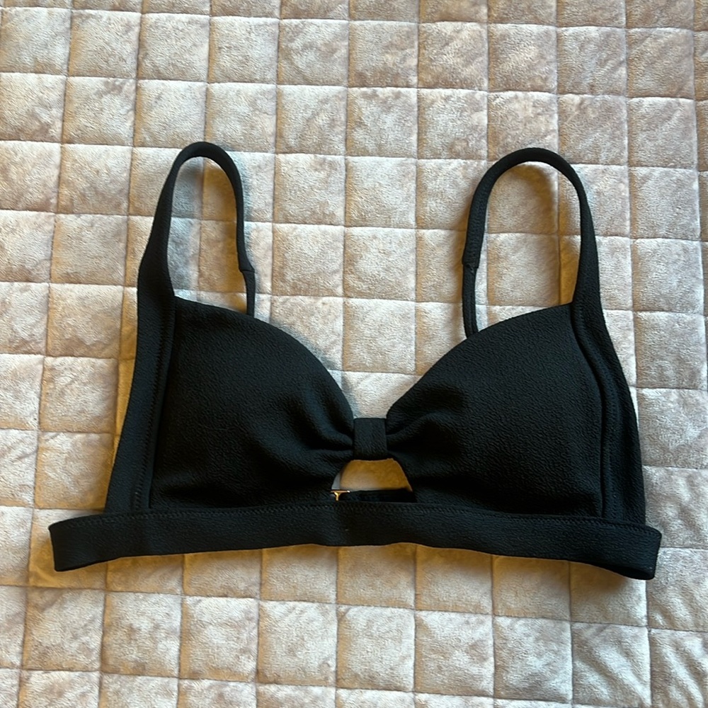 Black bikini top